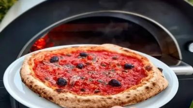 Clementi pec na pizzu Pulcinella – na dřevo